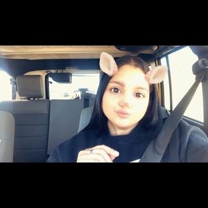 Meet your Posher, Mariely